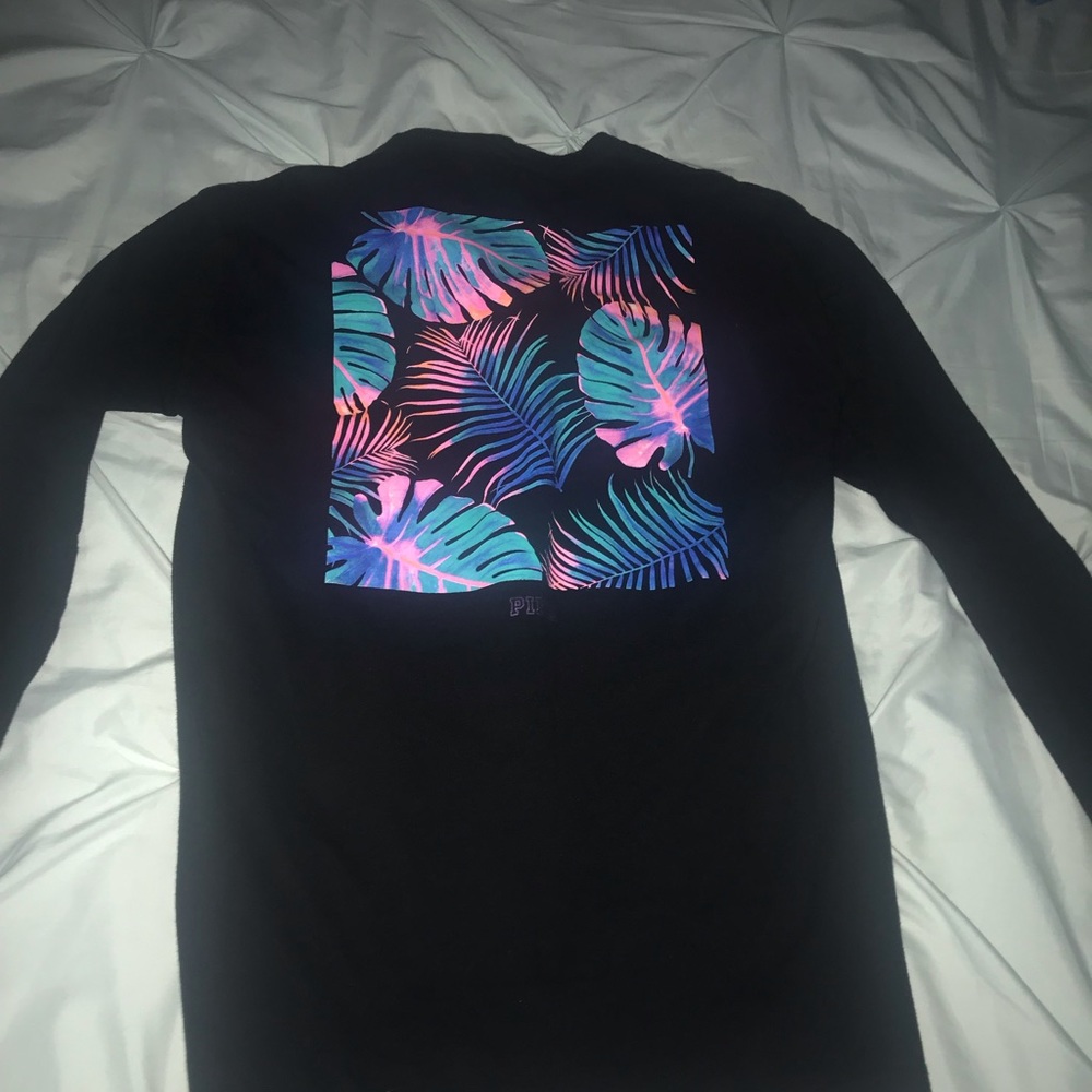 vs pink long sleeve floral tee